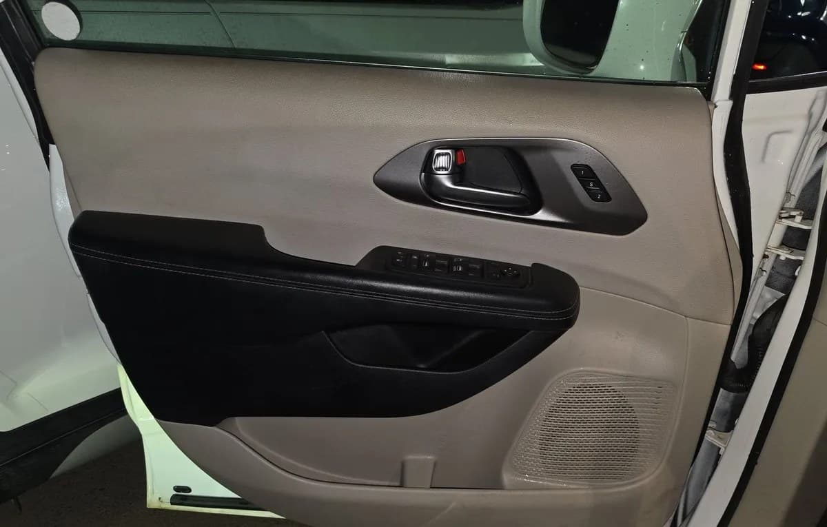 2021 CHRYSLER PACIFICA TOURING L 121.6" WB 6