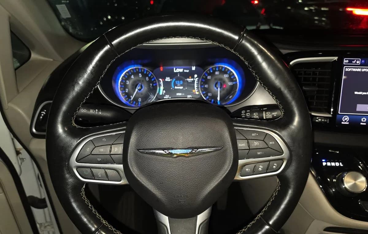 2021 CHRYSLER PACIFICA TOURING L 121.6" WB 7