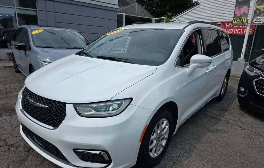 2022 CHRYSLER PACIFICA TOURING L 121.6" WB