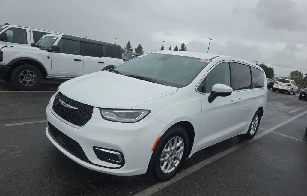 2023 CHRYSLER PACIFICA TOURING L 121.6" WB