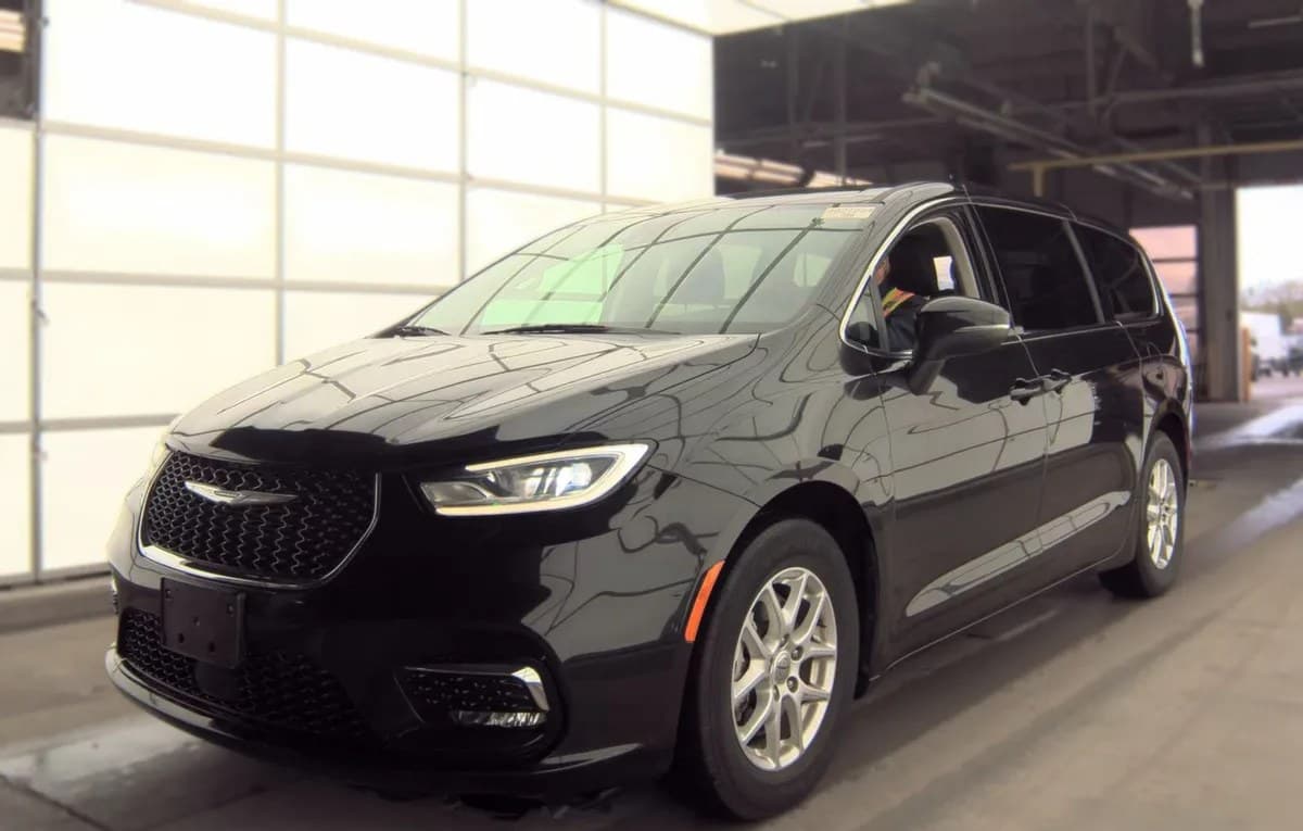 2023 CHRYSLER PACIFICA TOURING L 121.6" WB 2