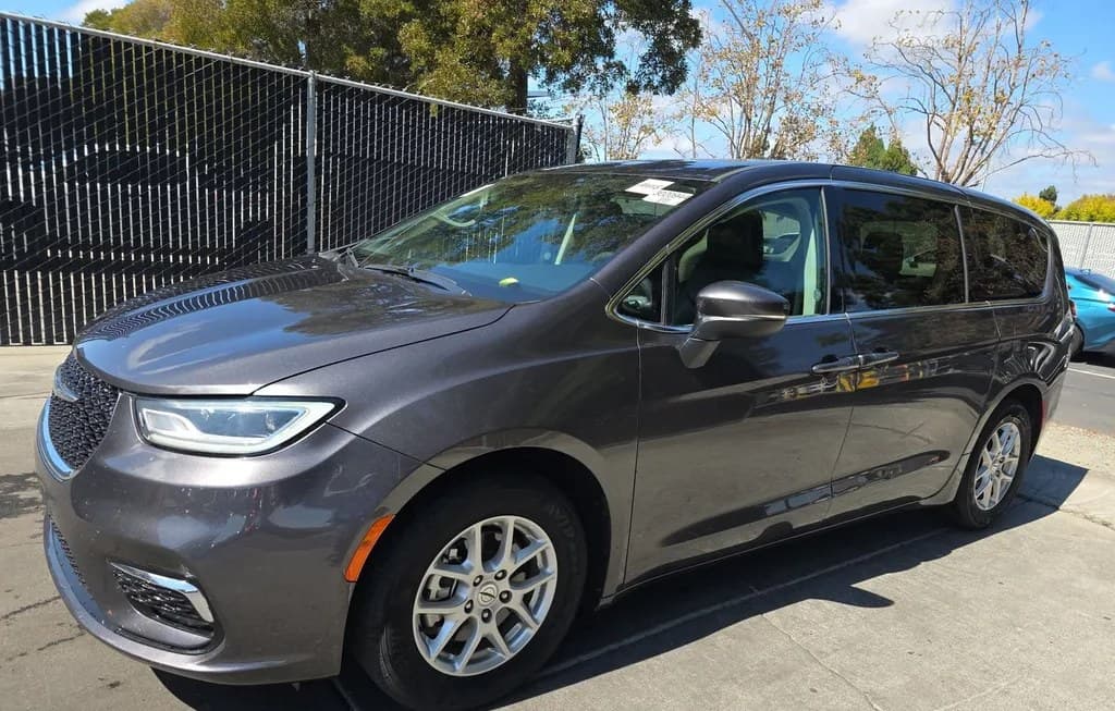2023 CHRYSLER PACIFICA TOURING L 121.6" WB 1