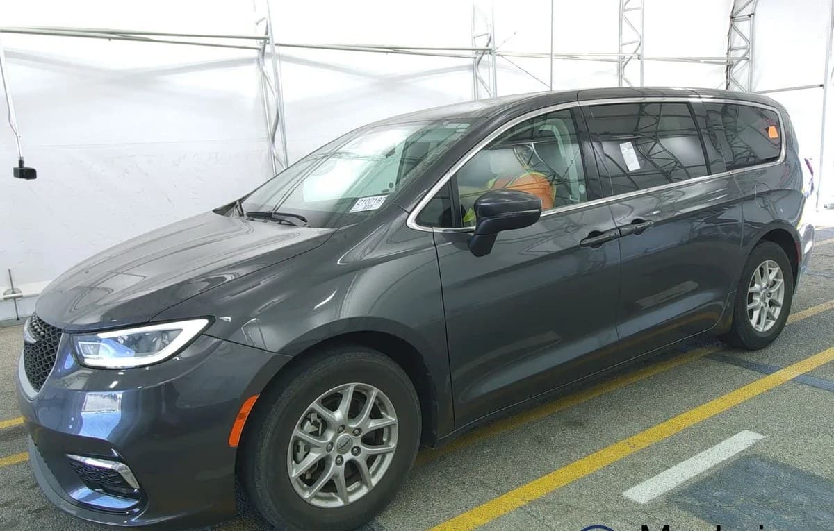 2023 CHRYSLER PACIFICA TOURING L 121.6" WB 2