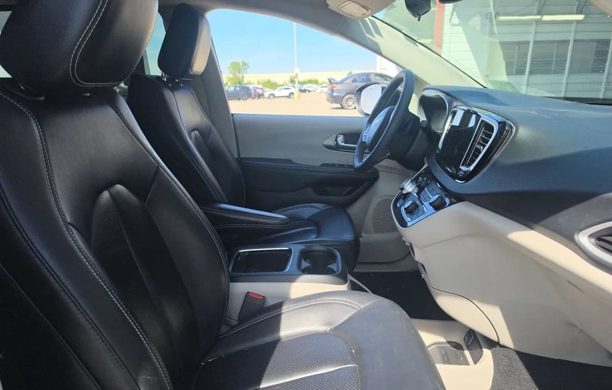 2023 CHRYSLER PACIFICA TOURING L 121.6" WB 5