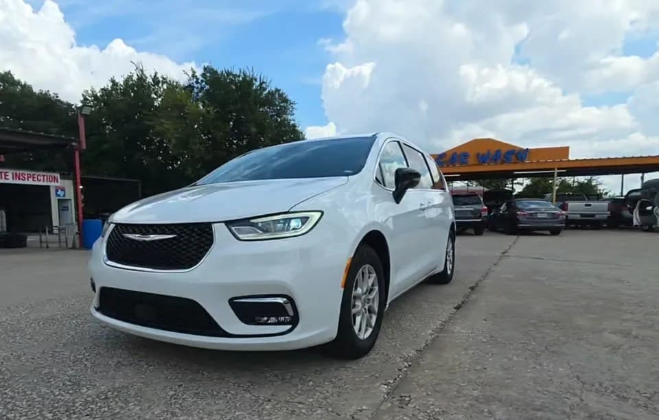 2024 CHRYSLER PACIFICA TOURING L 121.6" WB