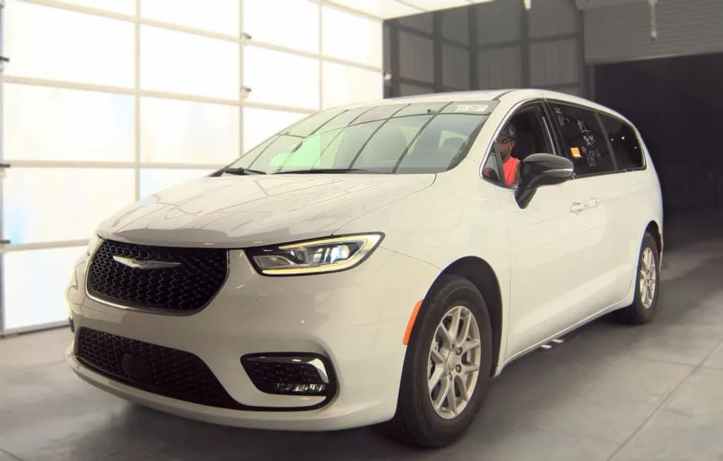 2026 CHRYSLER PACIFICA SELECT 121.6" WB