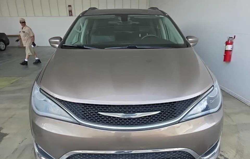2017 CHRYSLER PACIFICA TOURING L 121.6" WB 3