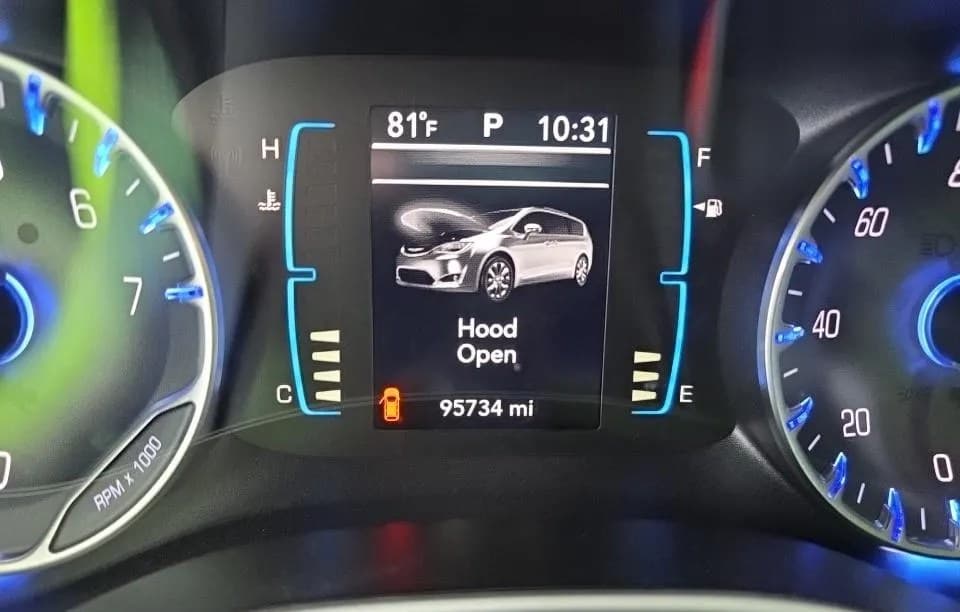 2017 CHRYSLER PACIFICA TOURING L 121.6" WB 6