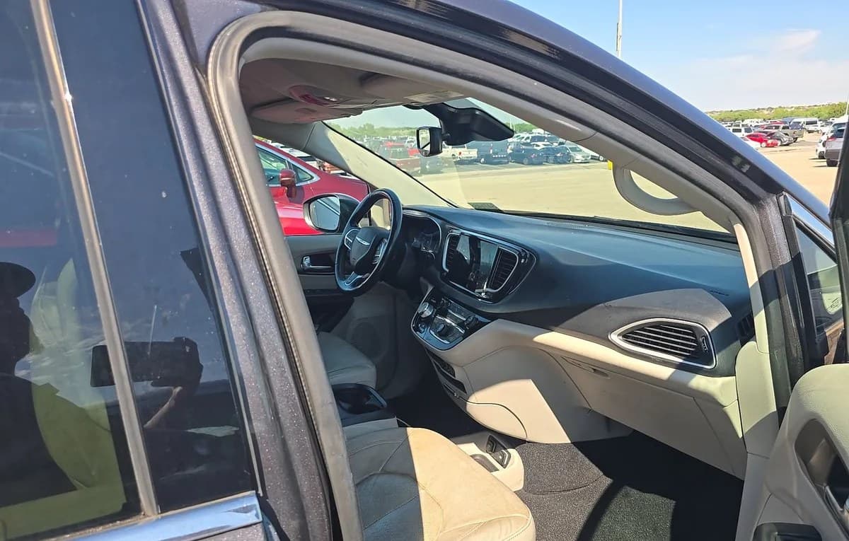 2021 CHRYSLER PACIFICA TOURING L 121.6" WB 5