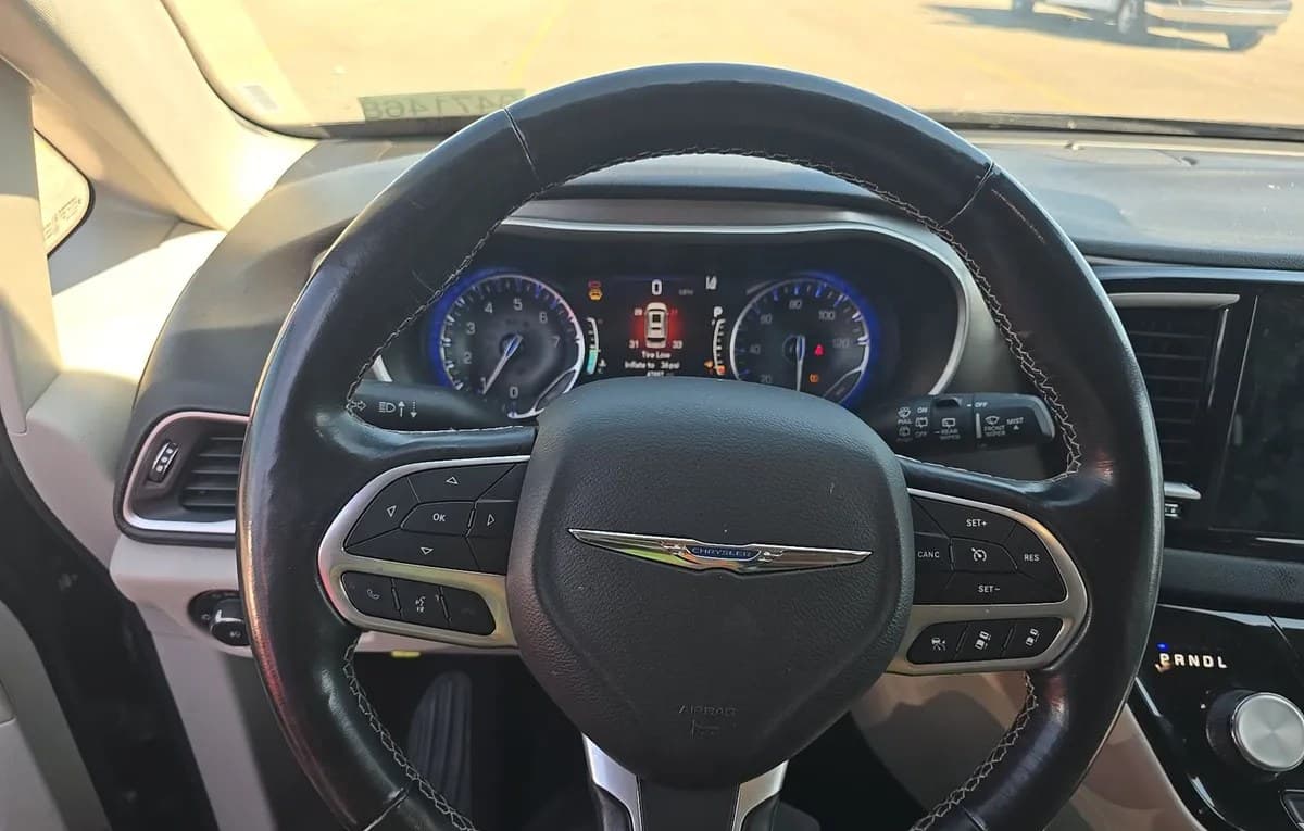 2021 CHRYSLER PACIFICA TOURING L 121.6" WB 7