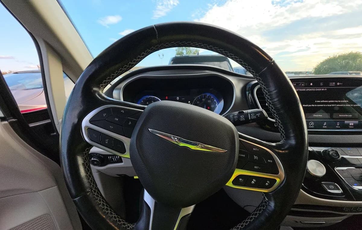 2021 CHRYSLER PACIFICA TOURING L 121.6" WB 7