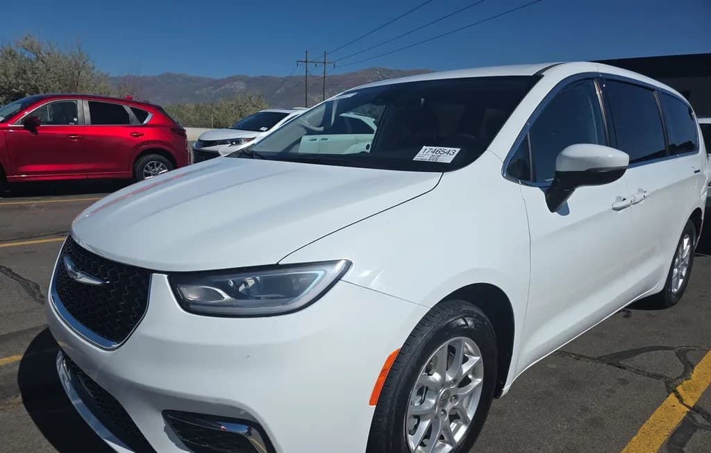 2023 CHRYSLER PACIFICA TOURING L 121.6" WB
