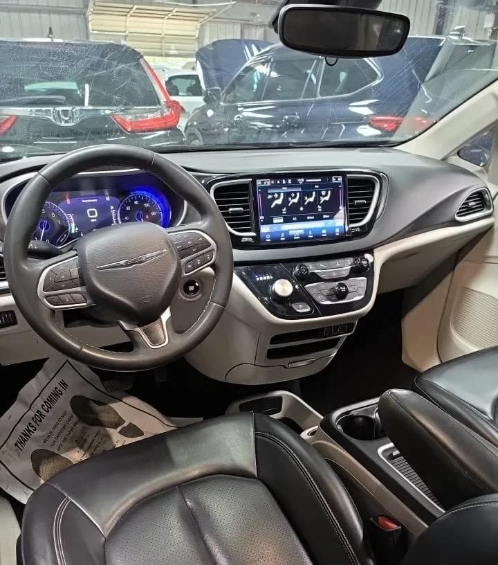 2023 CHRYSLER PACIFICA TOURING L 121.6" WB 5