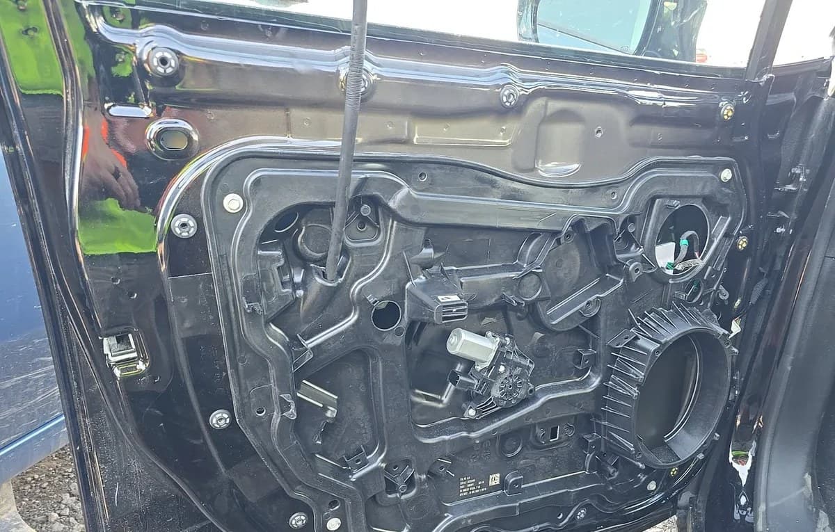 2026 CHRYSLER PACIFICA SELECT 121.6" WB 6