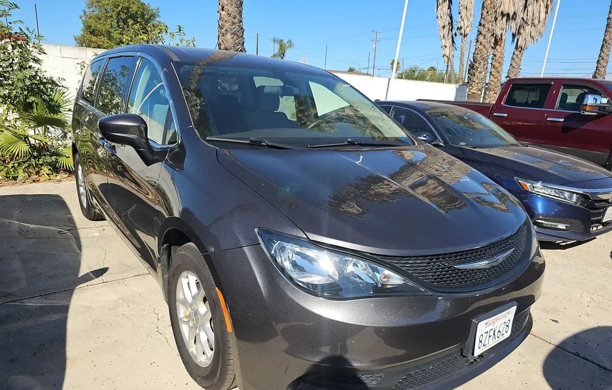 2021 CHRYSLER VOYAGER LX 121.6" WB 4
