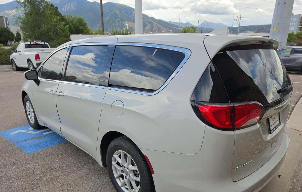 2019 CHRYSLER PACIFICA LX 121.6" WB 3