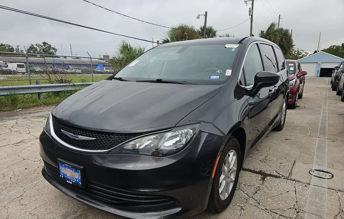 2019 CHRYSLER PACIFICA LX 121.6" WB 2