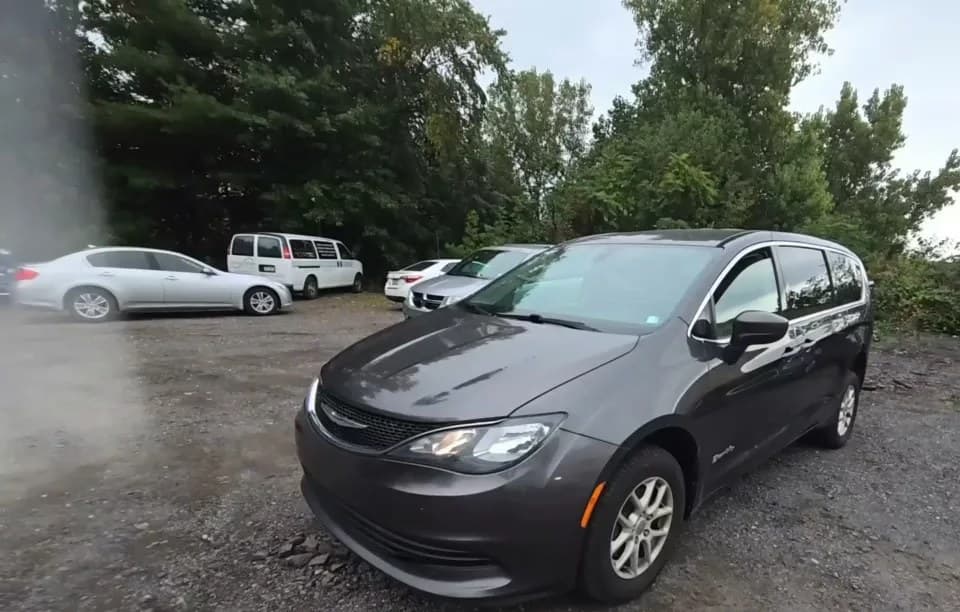2017 CHRYSLER PACIFICA LX 121.6" WB 1