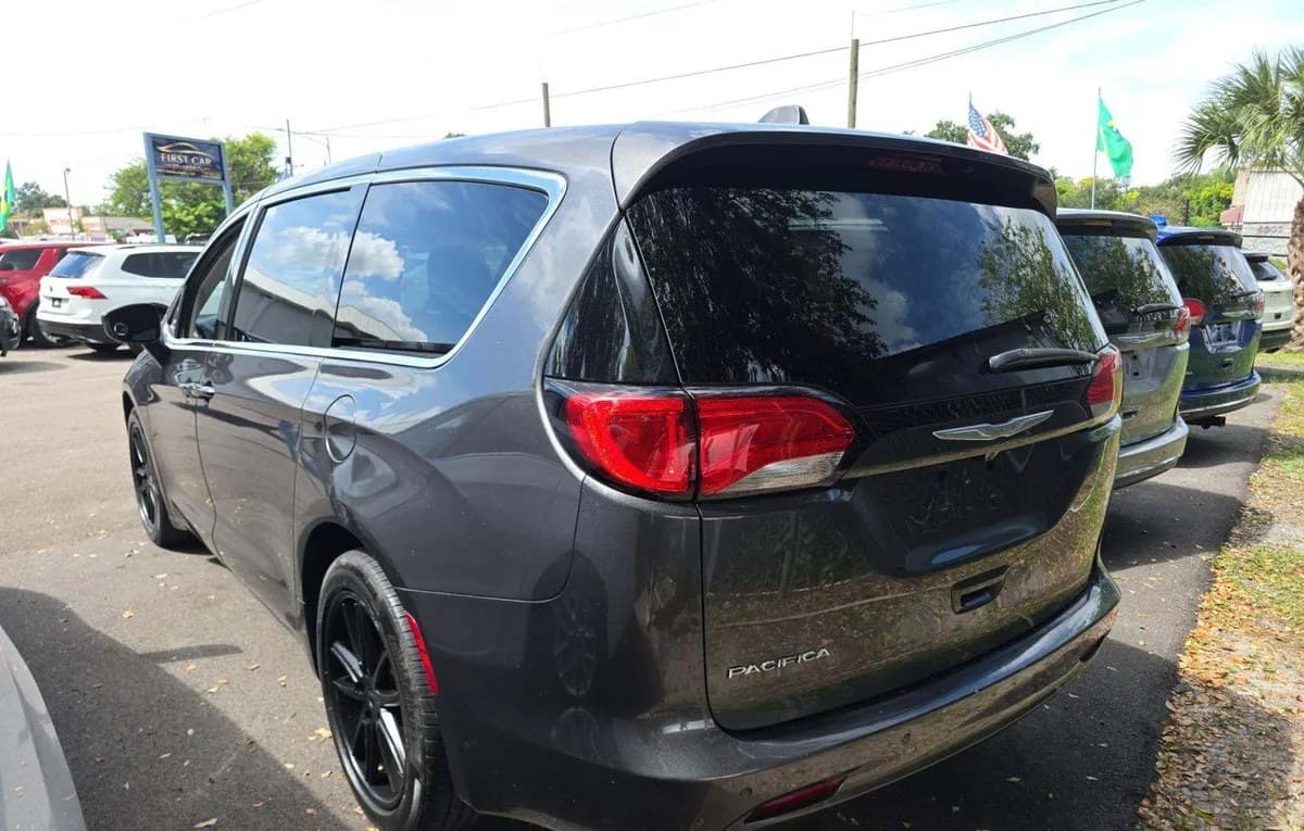 2017 CHRYSLER PACIFICA LX 121.6" WB 3