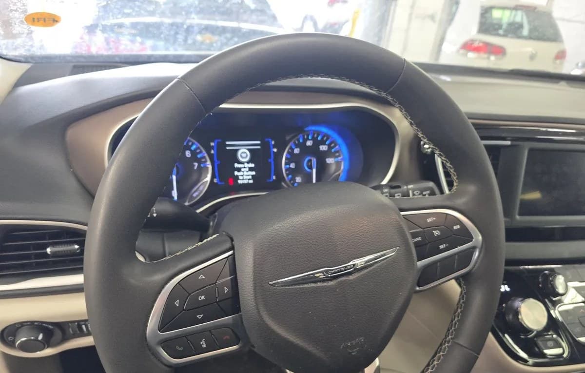 2023 CHRYSLER VOYAGER LX 121.6" WB 7