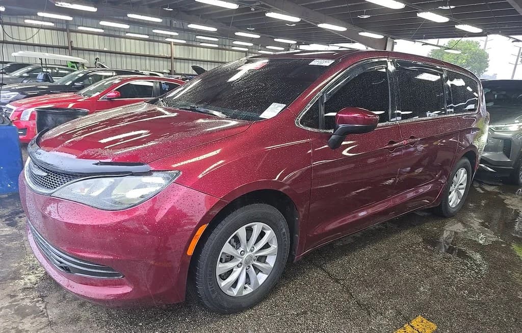 2017 CHRYSLER PACIFICA TOURING 121.6" WB 1