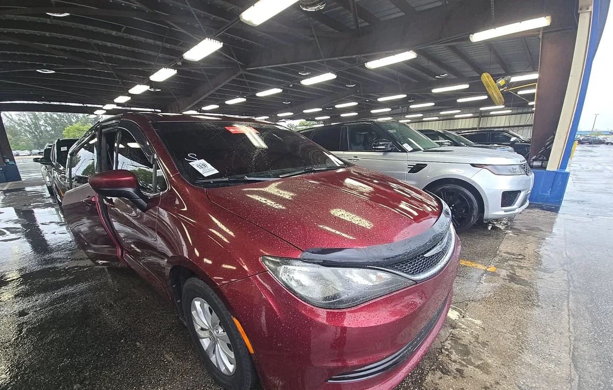 2017 CHRYSLER PACIFICA TOURING 121.6" WB 4