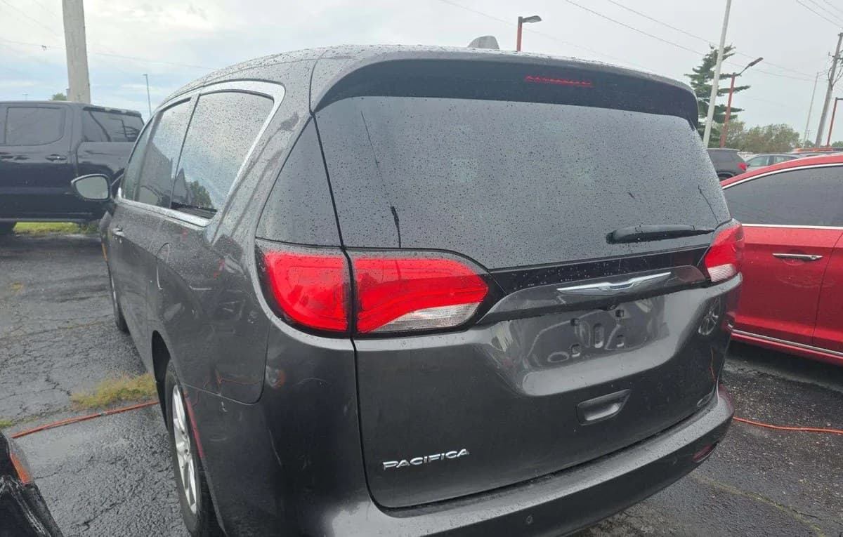 2017 CHRYSLER PACIFICA TOURING 121.6" WB 3