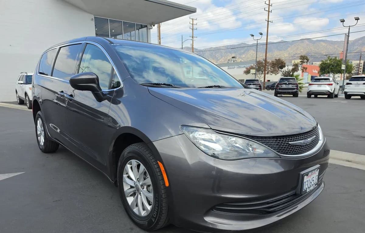2017 CHRYSLER PACIFICA TOURING 121.6" WB 4