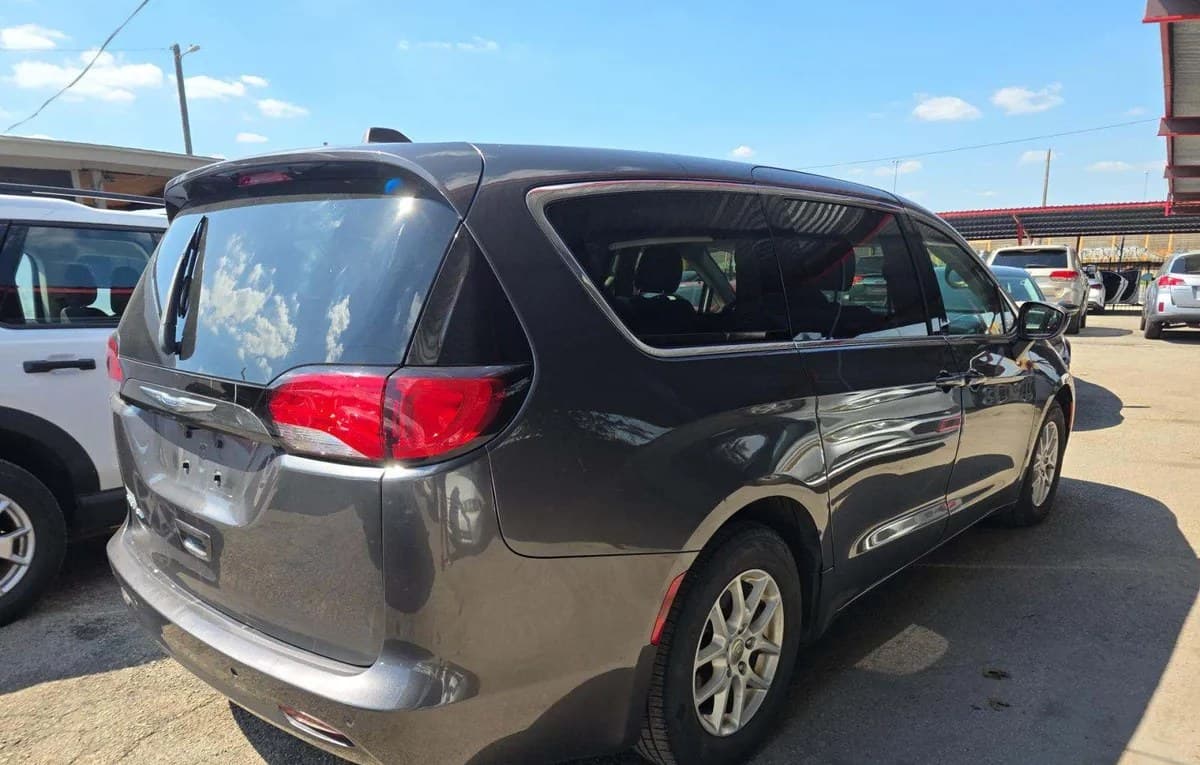 2018 CHRYSLER PACIFICA TOURING 121.6" WB 4