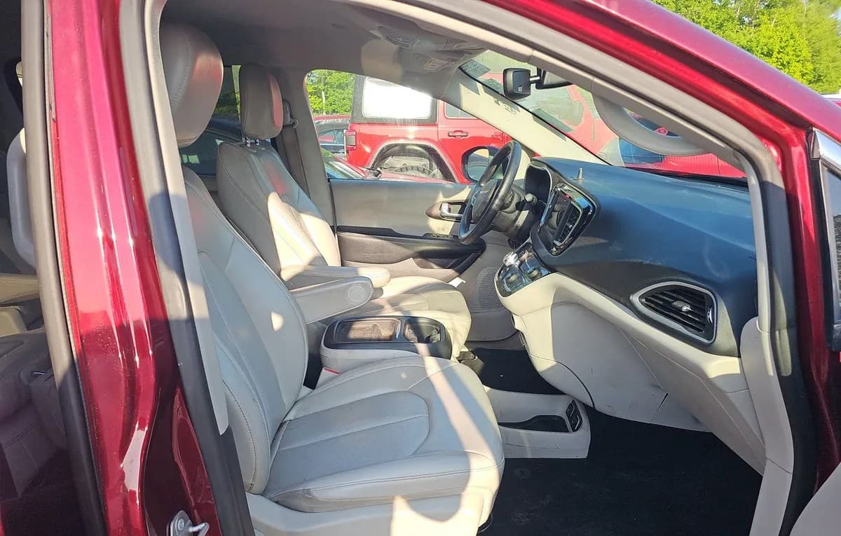 2021 CHRYSLER VOYAGER LXI 121.6" WB 5