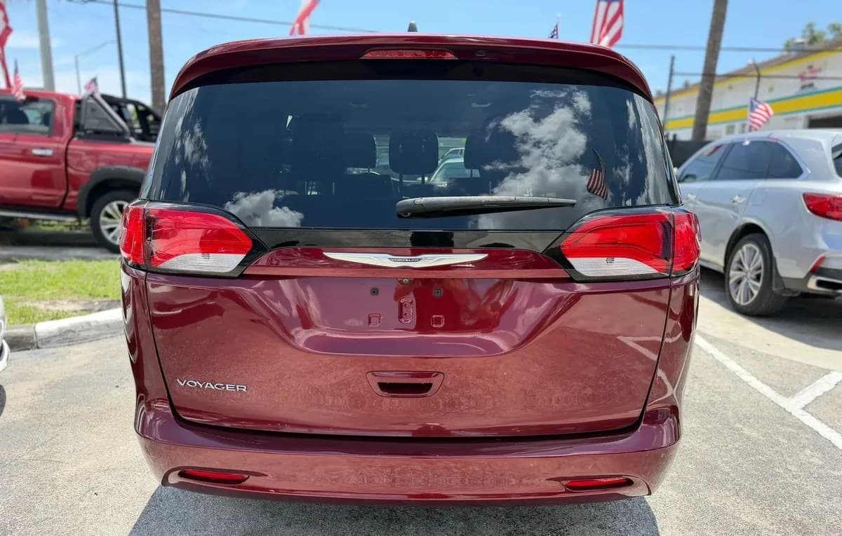 2021 CHRYSLER VOYAGER LXI 121.6" WB 7