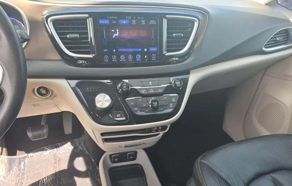 2017 CHRYSLER PACIFICA TOURING 121.6" WB 7