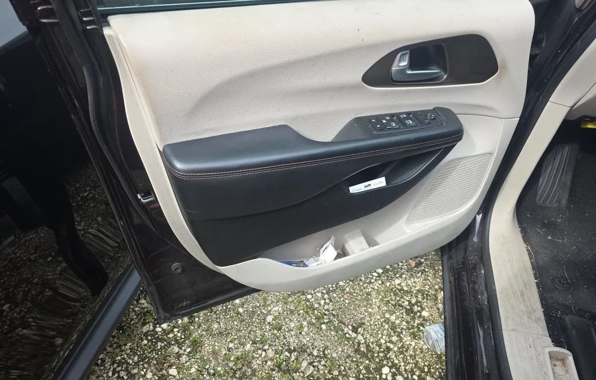 2017 CHRYSLER PACIFICA TOURING 121.6" WB 6