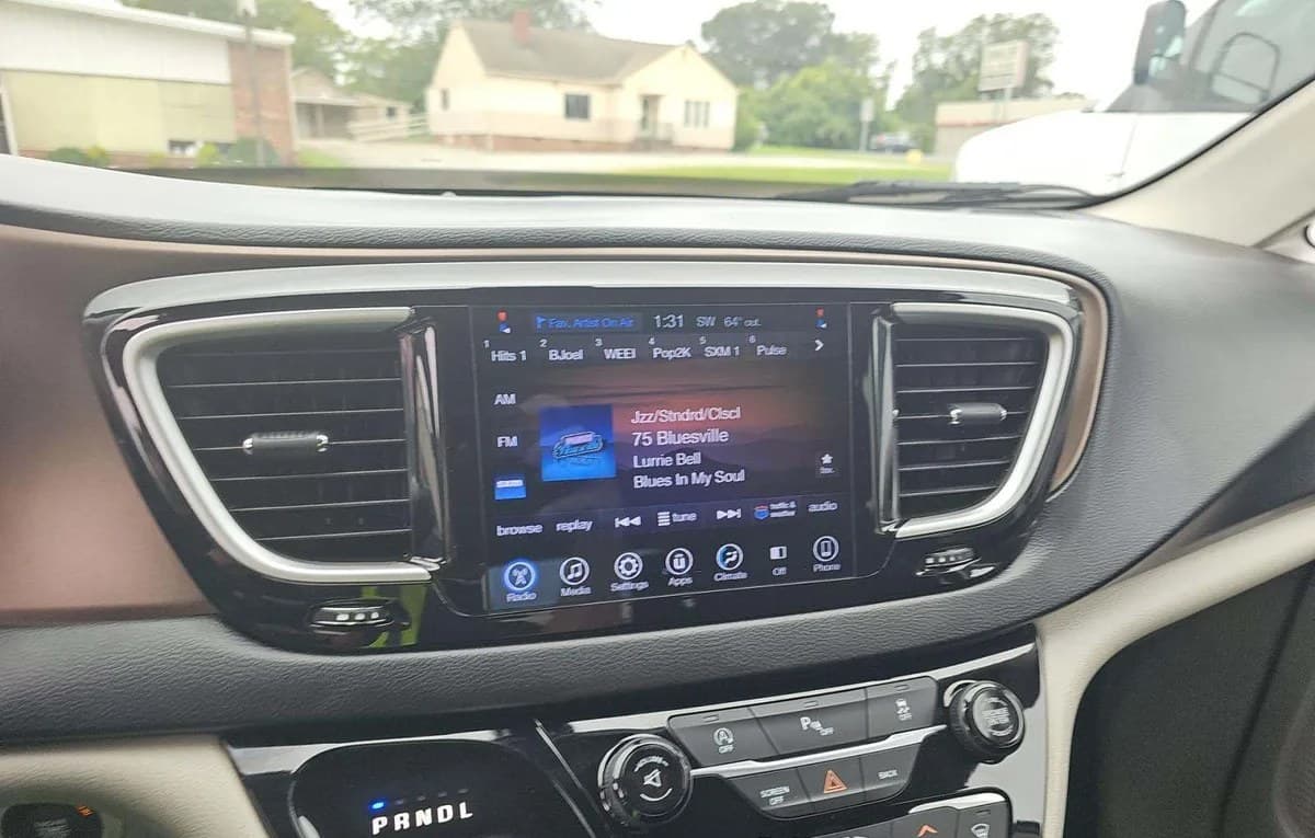2017 CHRYSLER PACIFICA TOURING 121.6" WB 7