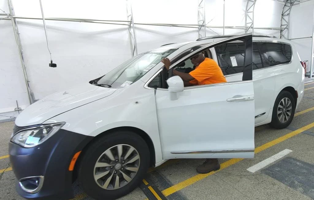 2020 CHRYSLER PACIFICA TOURING L PLUS 121.6" WB 1