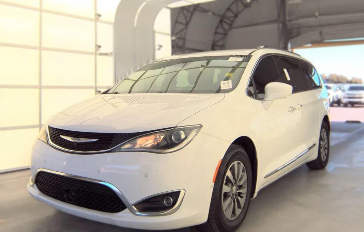2019 CHRYSLER PACIFICA TOURING L PLUS 121.6" WB 2