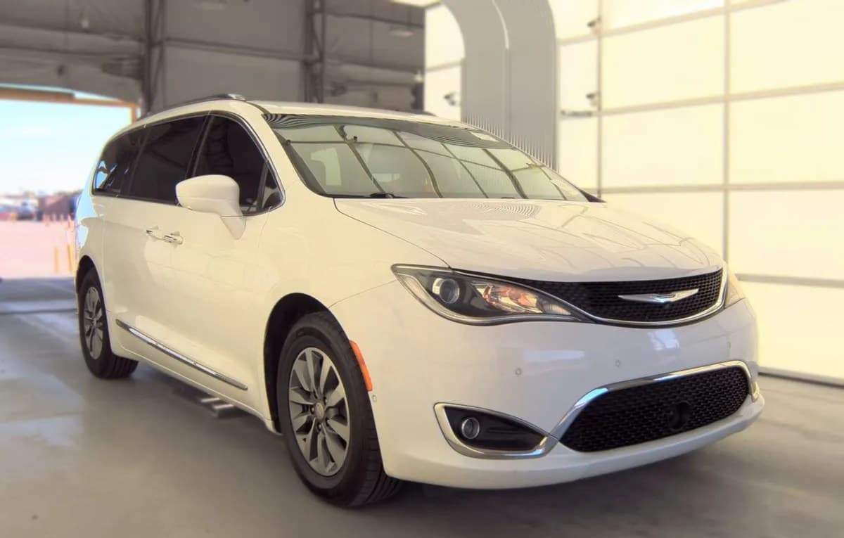 2019 CHRYSLER PACIFICA TOURING L PLUS 121.6" WB 4