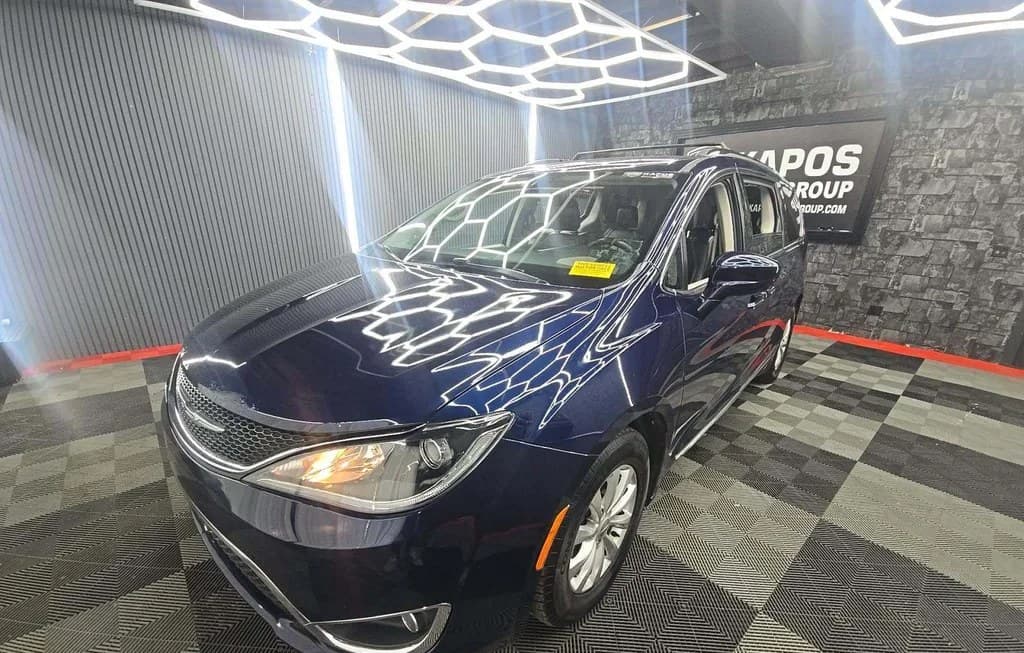 2018 CHRYSLER PACIFICA TOURING L PLUS 121.6" WB 1