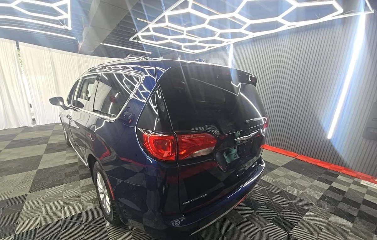 2018 CHRYSLER PACIFICA TOURING L PLUS 121.6" WB 3