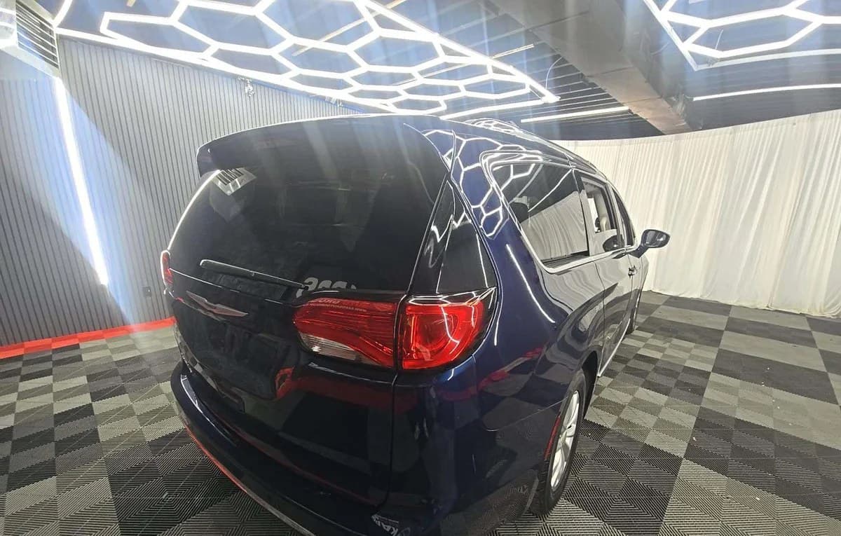 2018 CHRYSLER PACIFICA TOURING L PLUS 121.6" WB 4