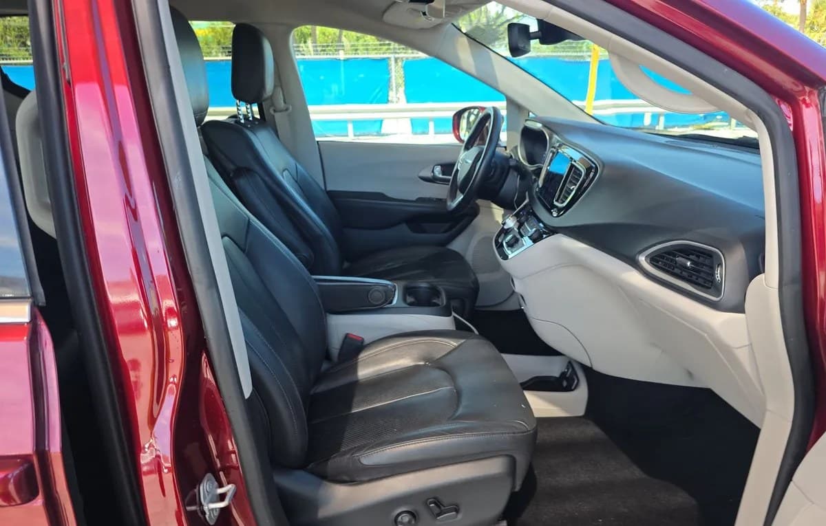 2020 CHRYSLER PACIFICA TOURING L PLUS 121.6" WB 5