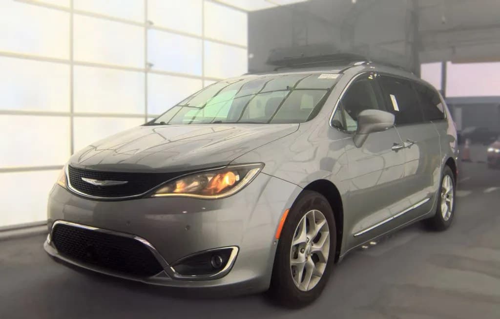 2017 CHRYSLER PACIFICA TOURING L PLUS 121.6" WB 1