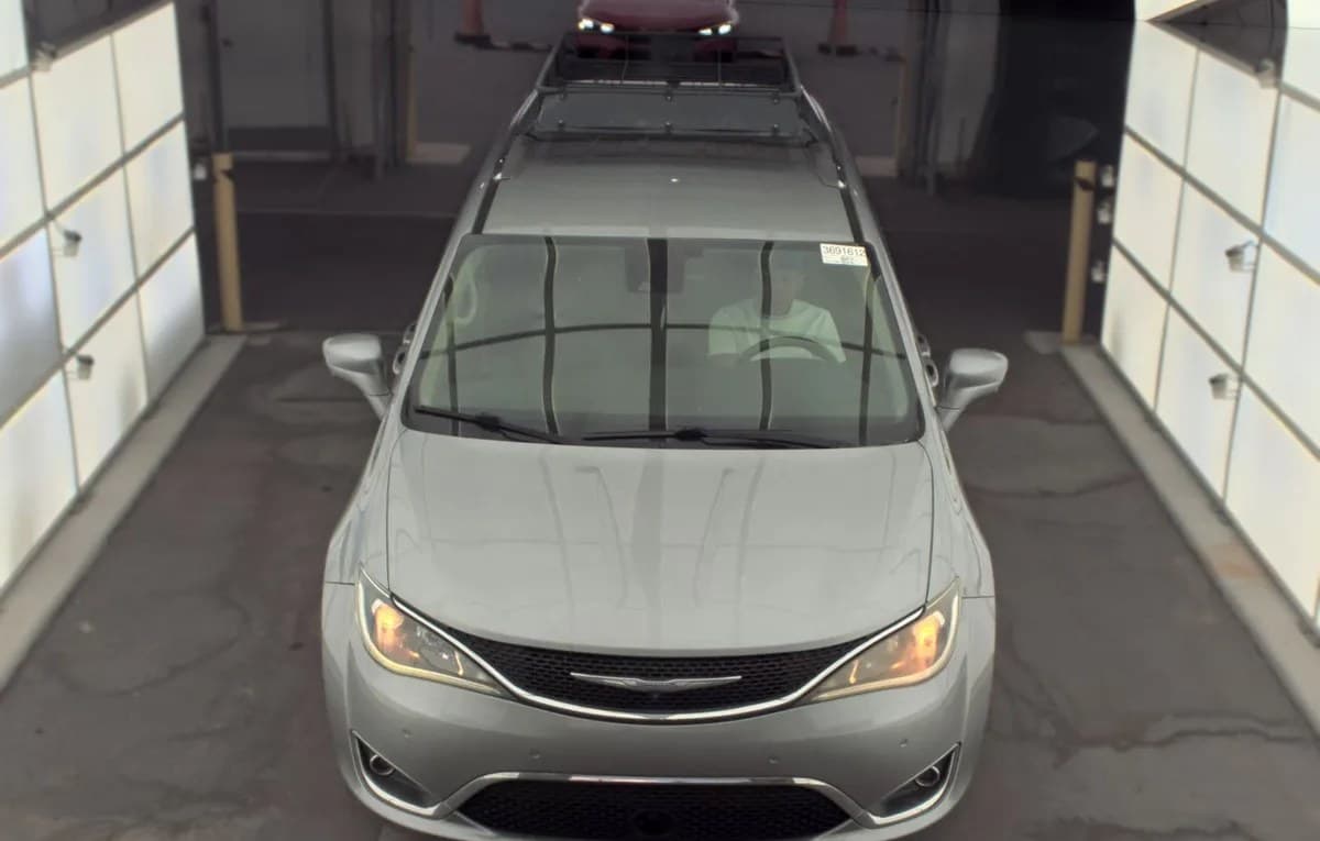 2017 CHRYSLER PACIFICA TOURING L PLUS 121.6" WB 3