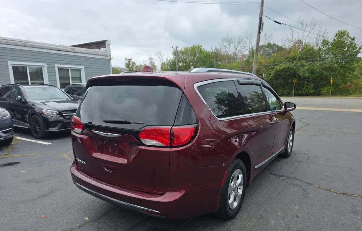 2017 CHRYSLER PACIFICA TOURING L PLUS 121.6" WB 4