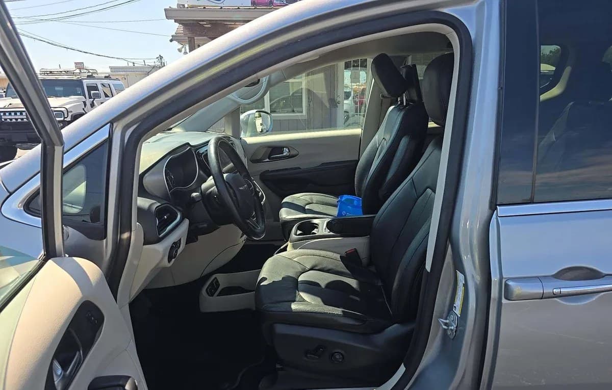 2020 CHRYSLER PACIFICA TOURING L PLUS 121.6" WB 4