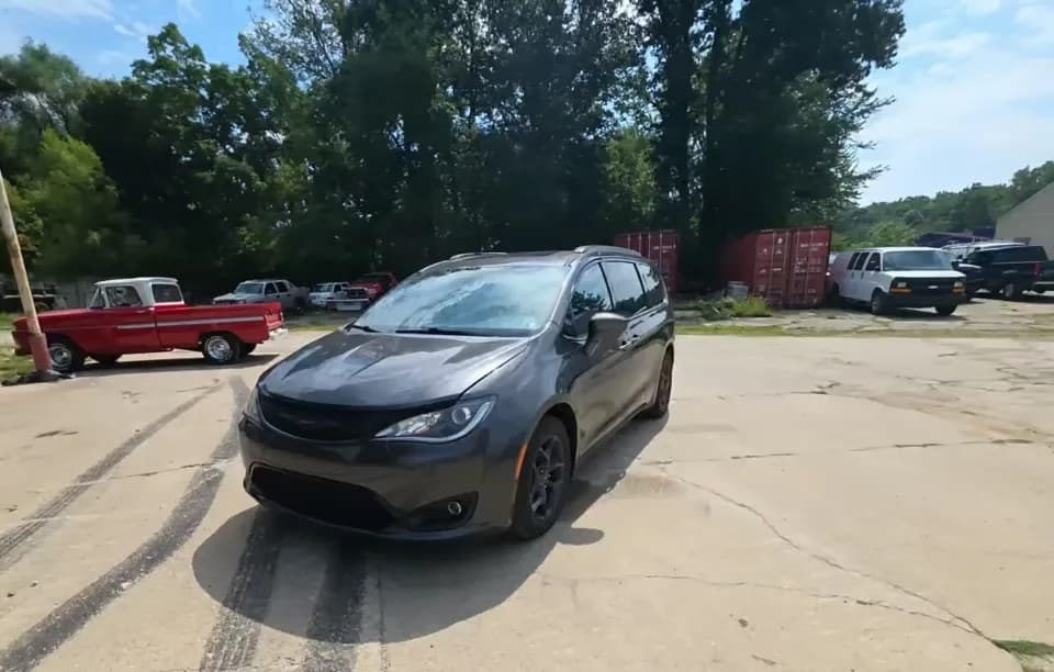 2020 CHRYSLER PACIFICA TOURING L PLUS 121.6" WB 2