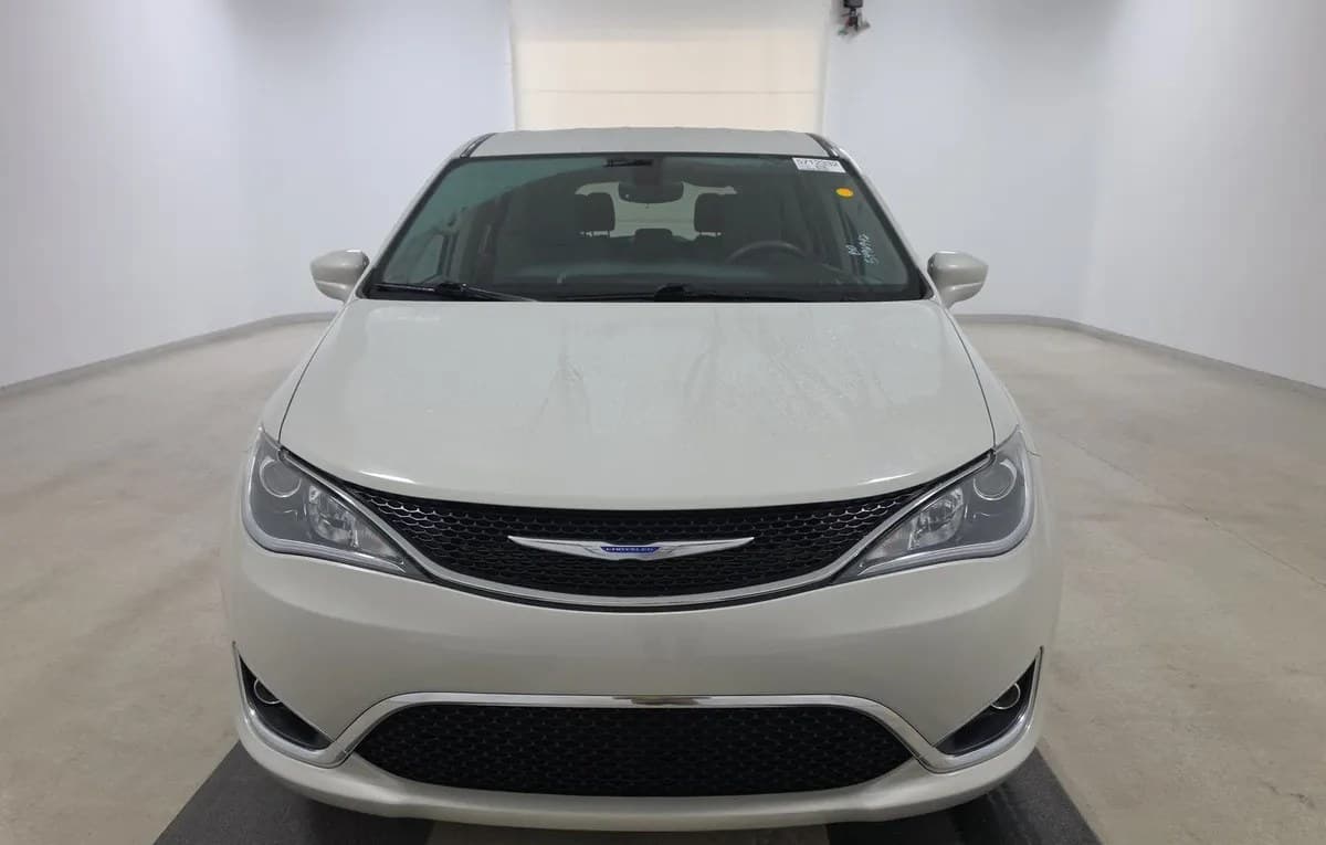 2019 CHRYSLER PACIFICA TOURING PLUS 121.6" WB 3