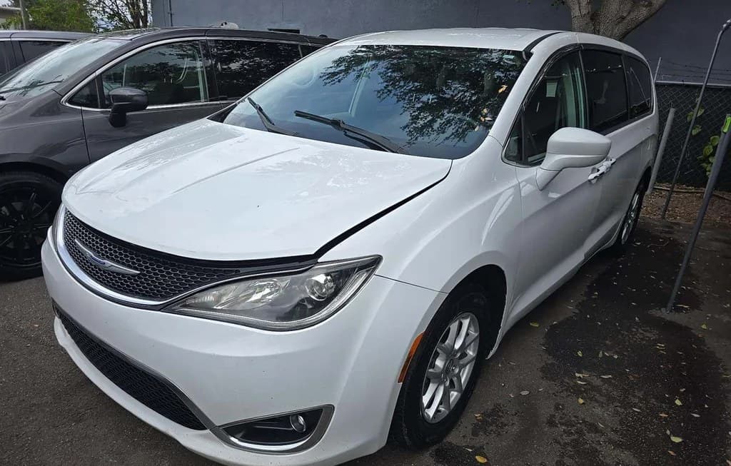 2020 CHRYSLER PACIFICA TOURING 121.6" WB 1