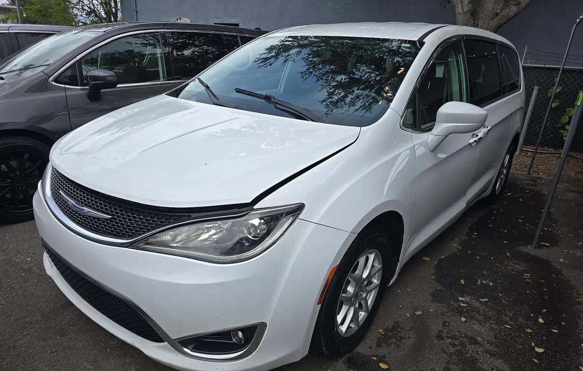 2020 CHRYSLER PACIFICA TOURING 121.6" WB 2