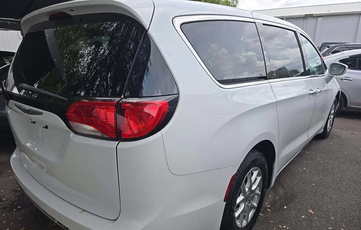 2020 CHRYSLER PACIFICA TOURING 121.6" WB 4